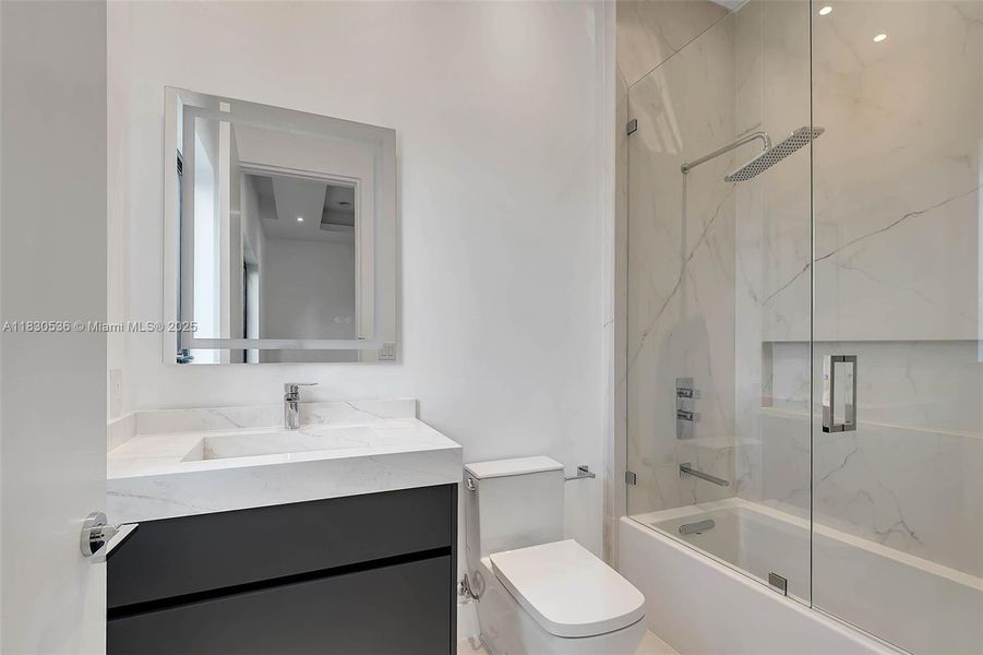 Furnished interior view inside a new home in , Pinecrest (Image 16).