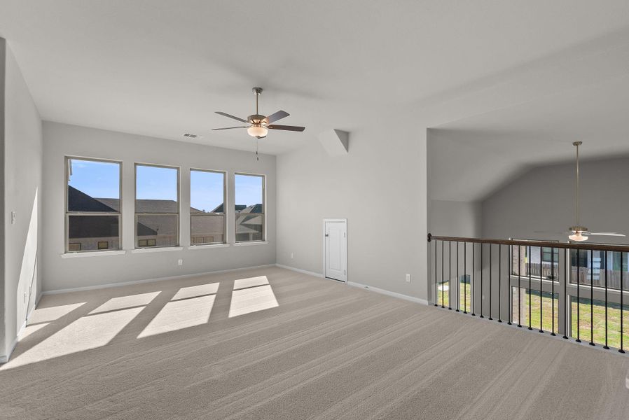Spacious, unfurnished interior of a new home in , Conroe (Image 19).
