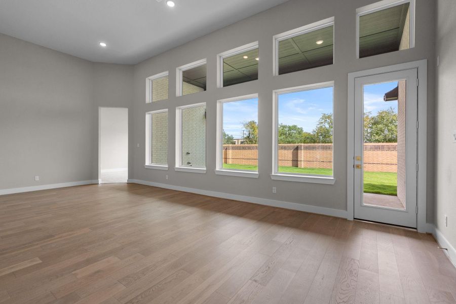 Spacious, unfurnished interior of a new home in Elyson 45' & 70', Katy (Image 14).