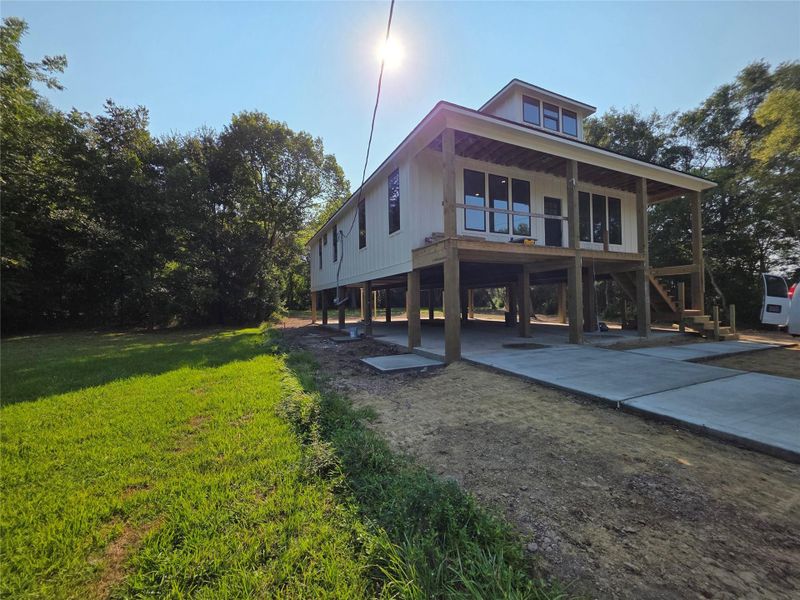 Exterior details and patio area of a home in , Bridge City (Image 20).