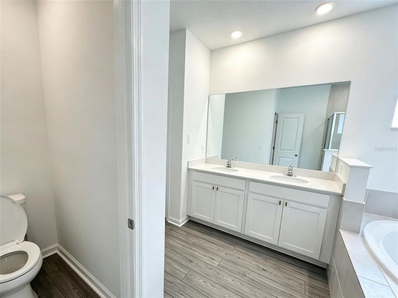 Furnished interior view inside a new home in , Ocala (Image 16).