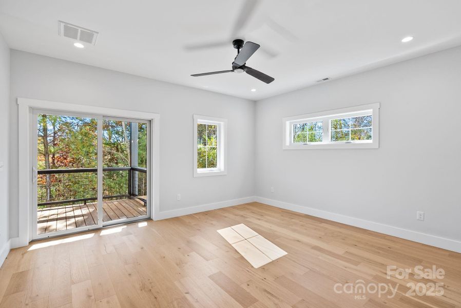 Spacious, unfurnished interior of a new home in , Weaverville (Image 29).