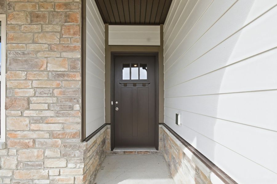 Exterior details and patio area of a home in Veterans Cove, Murfreesboro (Image 29).
