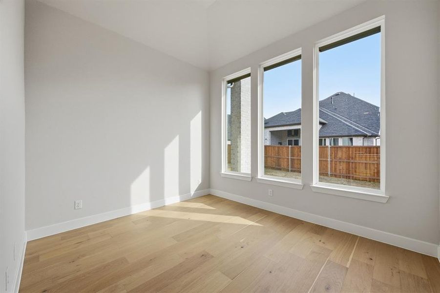 Spacious, unfurnished interior of a new home in Sandbrock Ranch, Aubrey (Image 18).