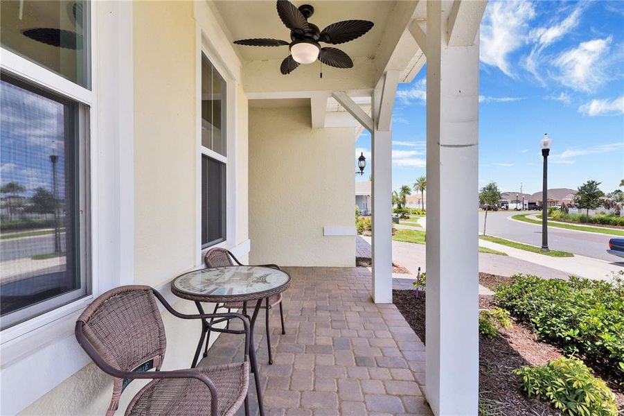 Exterior details and patio area of a home in , Winter Garden (Image 26).