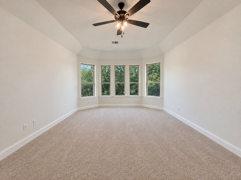 Spacious, unfurnished interior of a new home in Terra Vista Estates, Springtown (Image 17).