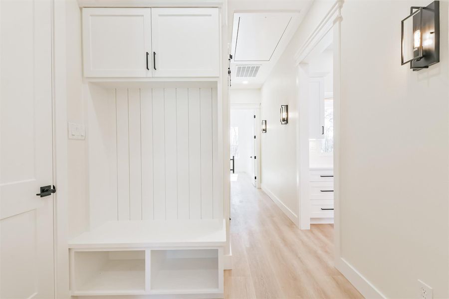 Spacious, unfurnished interior of a new home in , Dayton (Image 39).