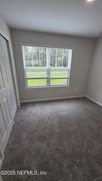 Spacious, unfurnished interior of a new home in , Jacksonville (Image 8).