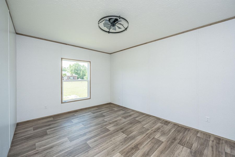 Spacious, unfurnished interior of a new home in , St. George (Image 36).