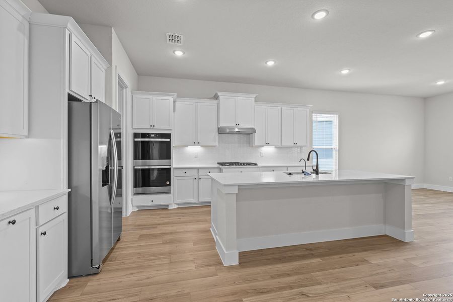 Furnished interior view inside a new home in Homestead, Schertz (Image 7).