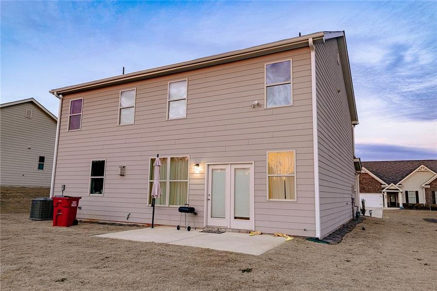 Exterior details and patio area of a home in Hellen Valley, Braselton (Image 3).