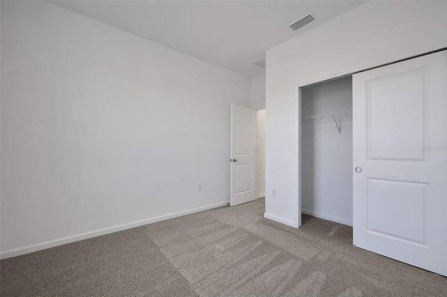 Spacious, unfurnished interior of a new home in Seaport Village, Tavares (Image 17).