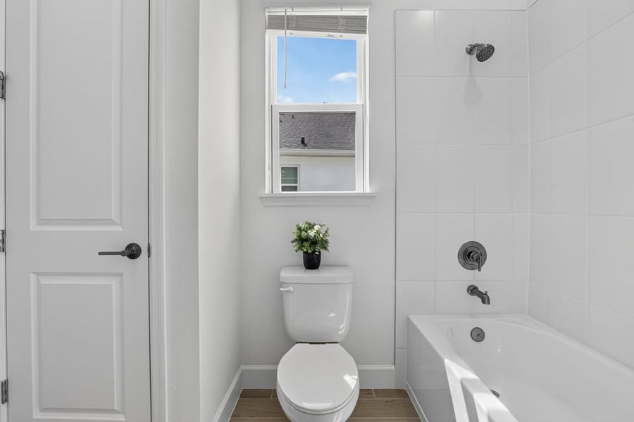 Representative furnished interior of a home built from the Abaco by Taylor Morrison in Ardisia Park, New Smyrna Beach (Image 38).
