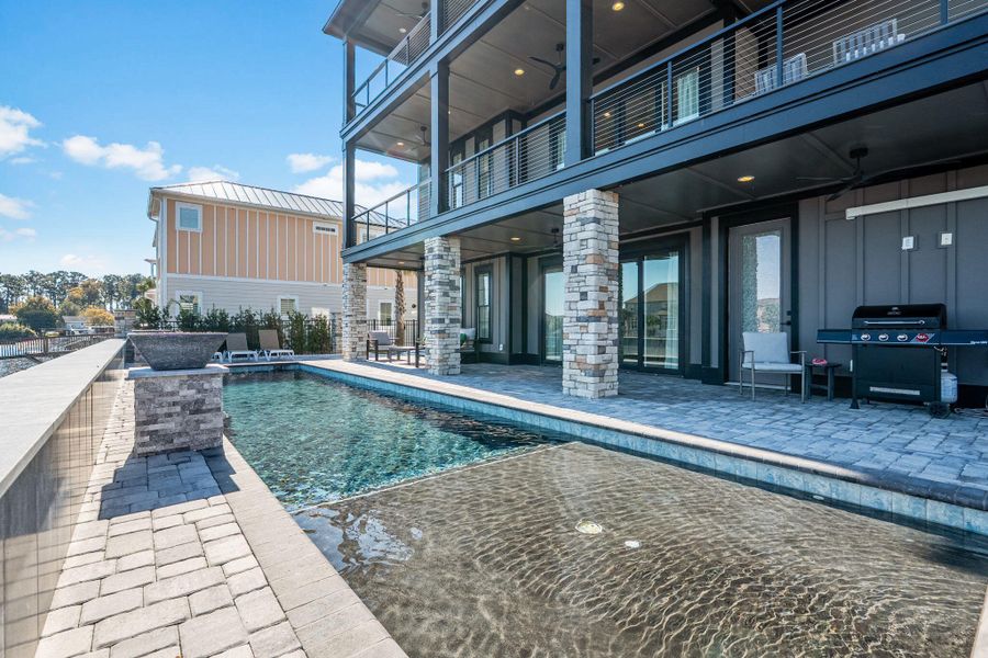 Condo located in Little River, SC showcasing its design and architecture (Image 5).