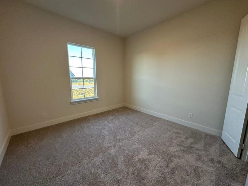 Spacious, unfurnished interior of a new home in Eagle Ridge Estates, Weatherford (Image 15).