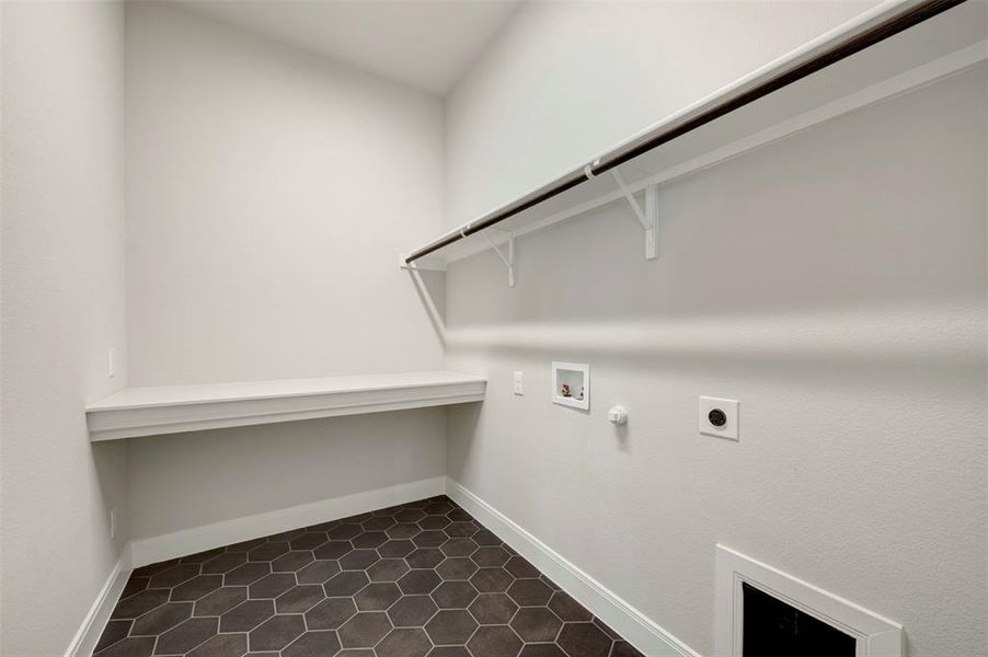 Spacious, unfurnished interior of a new home in The Ridge at Northlake, Northlake (Image 20).