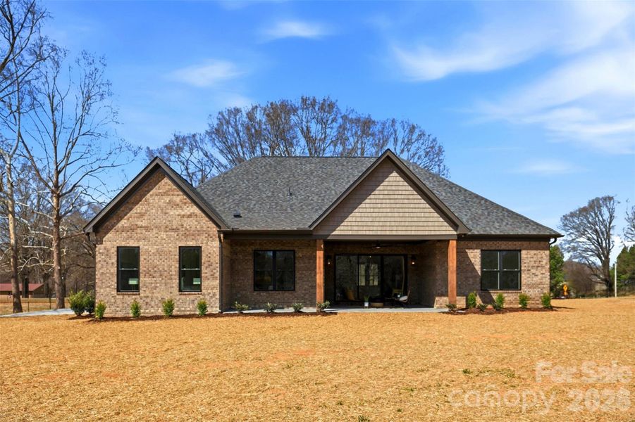 level, useable lot w/ no HOA- countless options for your lifestyle!