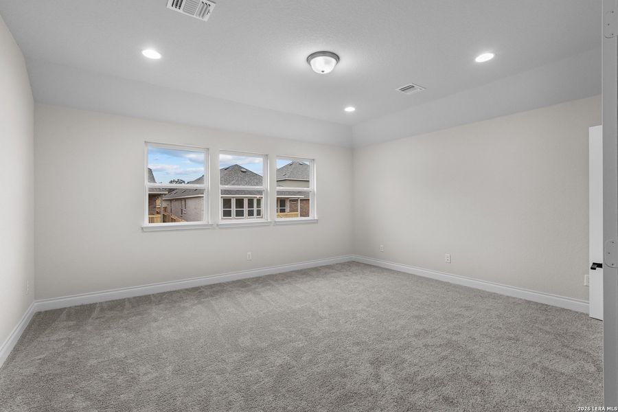 Spacious, unfurnished interior of a new home in Horizon Ridge, San Antonio (Image 35). Spacious, unfurnished interior of a new home in Horizon Ridge, San Antonio (Image 35).