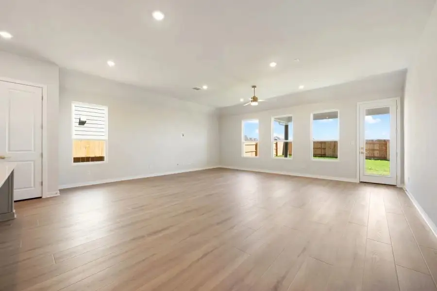 Breakfast Area & Family Room