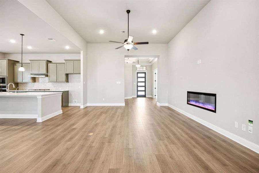 7-1009Goldenrod_007 7-1009Goldenrod_007