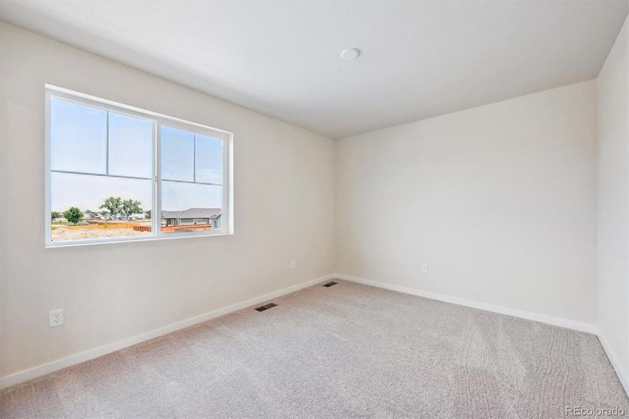 Spacious, unfurnished interior of a new home in Farmlore, Brighton (Image 15).