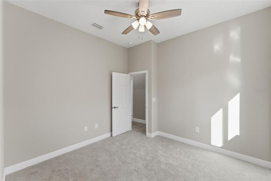 Spacious, unfurnished interior of a new home in , Citrus Springs (Image 66).
