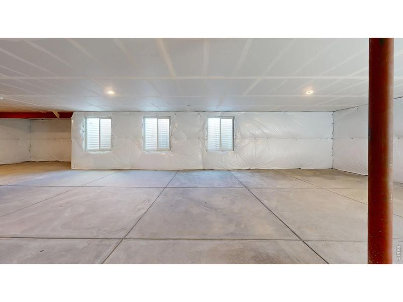 Spacious, unfurnished interior of a new home in Hudson Hills, Hudson (Image 16).