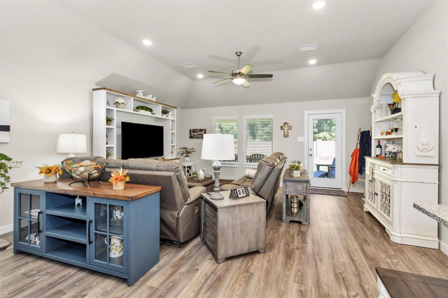 This is a view into the Living Room. As you can see it is large enough to accommodate all your favorite furniture pieces with plenty of room to spare. This is a view into the Living Room. As you can see it is large enough to accommodate all your favorite furniture pieces with plenty of room to spare.