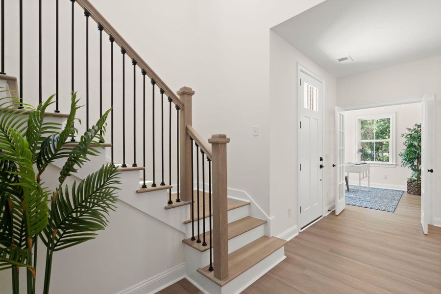 Spacious, unfurnished interior of a new home in , Charleston (Image 22).