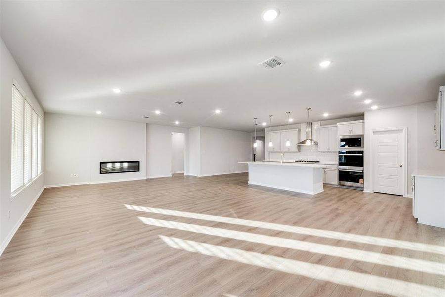 Spacious, unfurnished interior of a new home in Sutton Fields, Celina (Image 14).