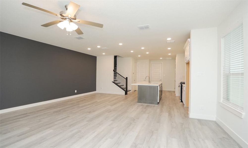 Spacious, unfurnished interior of a new home in Independence Heights, Houston (Image 26). Spacious, unfurnished interior of a new home in Independence Heights, Houston (Image 26).