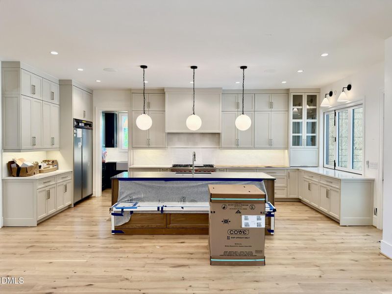 DB2E8A1D-F165-42CF-8678-2DF2BD02E494_1_1