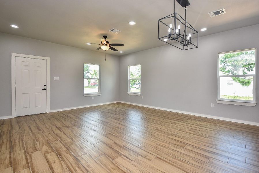 Spacious, unfurnished interior of a new home in , West Columbia (Image 14).