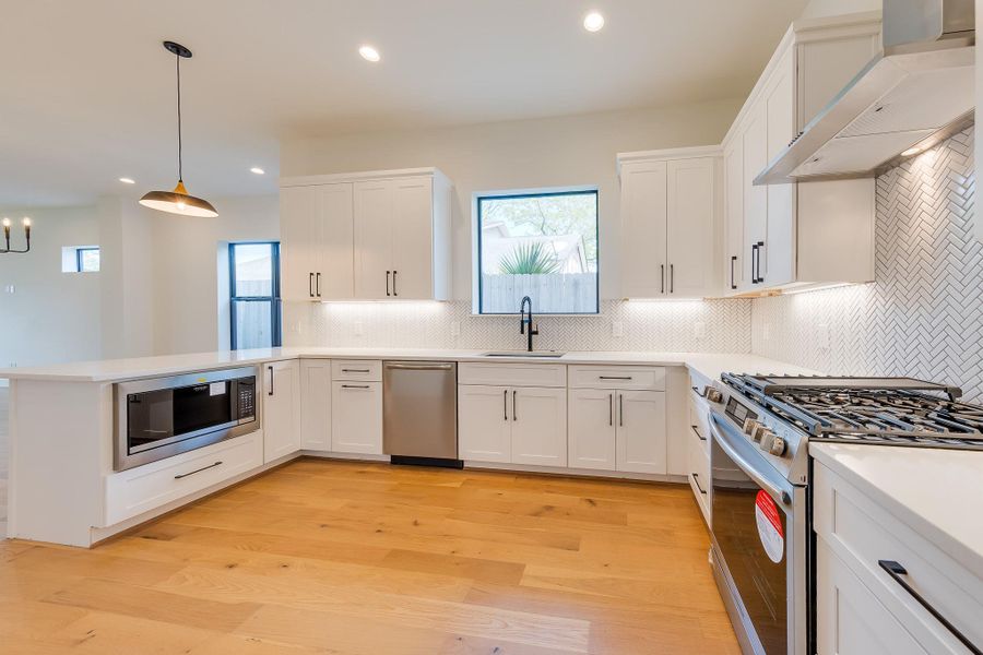 Furnished interior view inside a new home in , Houston (Image 16).