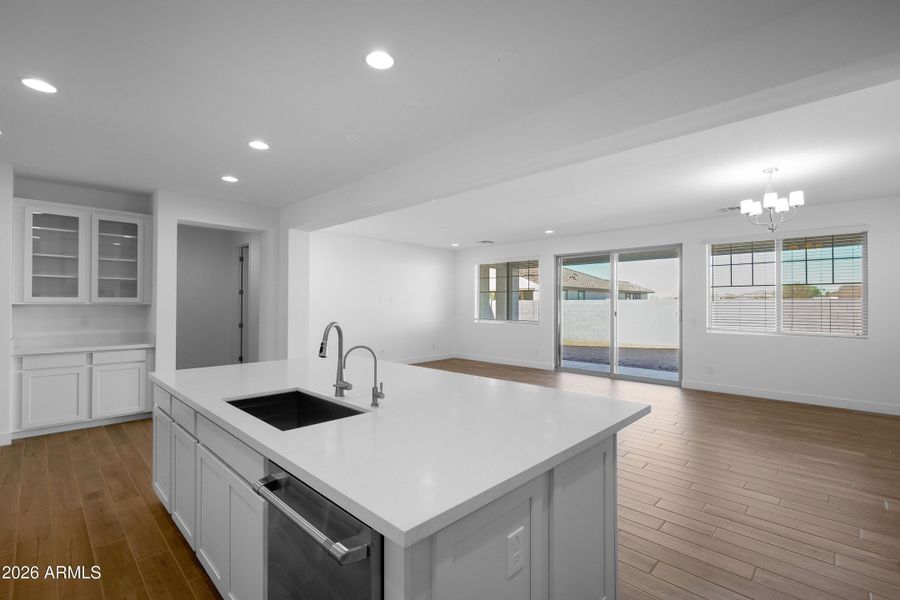 10158 W COLUMBUS Avenue - Ready Now!