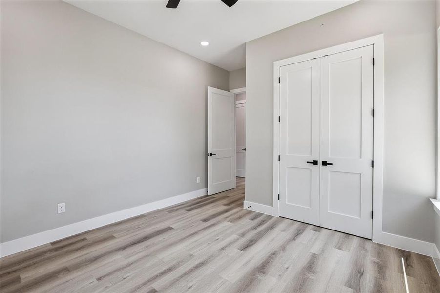 Spacious, unfurnished interior of a new home in , Arlington (Image 33).