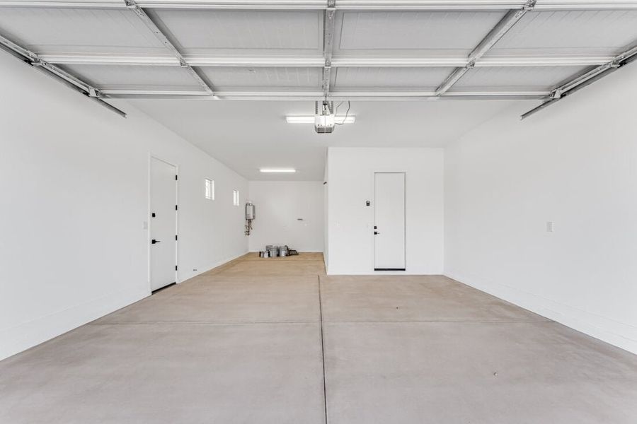 Representative unfurnished interior of a home built from the Ramsey by Taylor Morrison in Legado Voyage Collection, Queen Creek (Image 28). Representative unfurnished interior of a home built from the Ramsey by Taylor Morrison in Legado Voyage Collection, Queen Creek (Image 28).