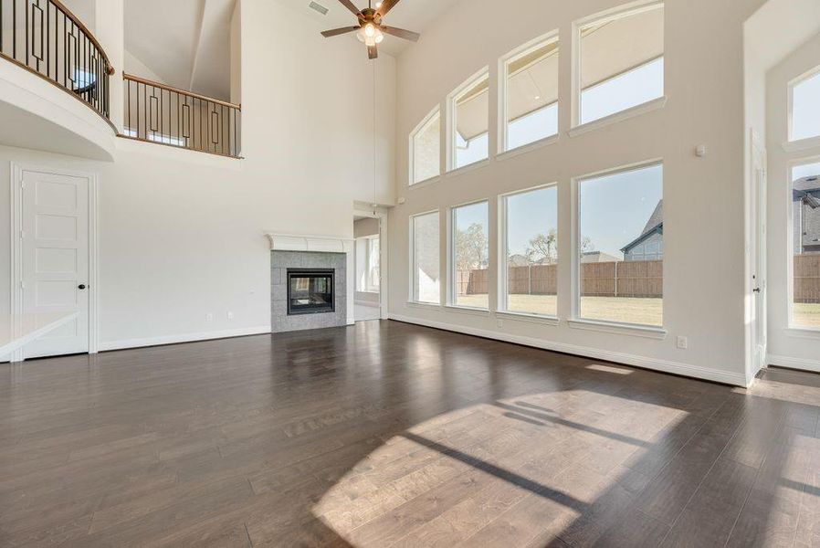 Spacious, unfurnished interior of a new home in Dominion of Pleasant Valley, Wylie (Image 31).