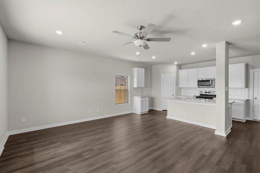 Spacious, unfurnished interior of a new home in Windrose Green, Angleton (Image 16).