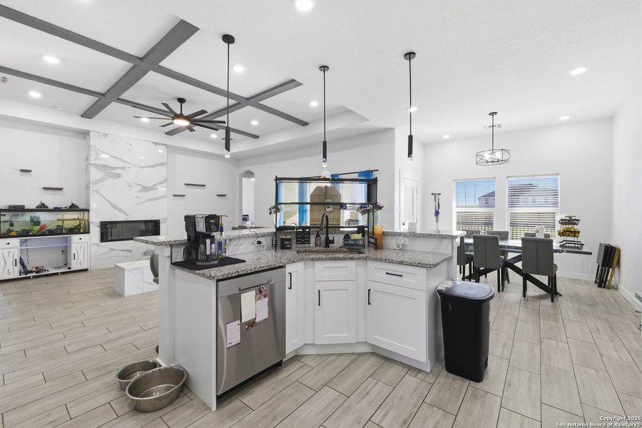 Furnished interior view inside a new home in , La Vernia (Image 18).