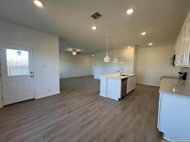 Image 38 of a home in Meadows at Hennersby Hollow 40's. Image 38 of a home in Meadows at Hennersby Hollow 40's.