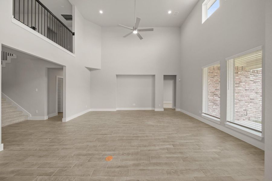 Spacious, unfurnished interior of a new home in Morton Creek Ranch, Katy (Image 21).