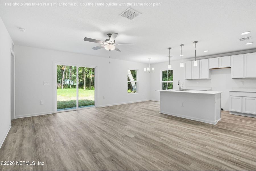 Spacious, unfurnished interior of a new home in , Green Cove Springs (Image 11).