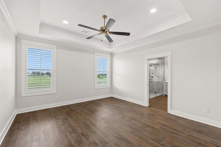 Spacious, unfurnished interior of a new home in , Lorena (Image 32).