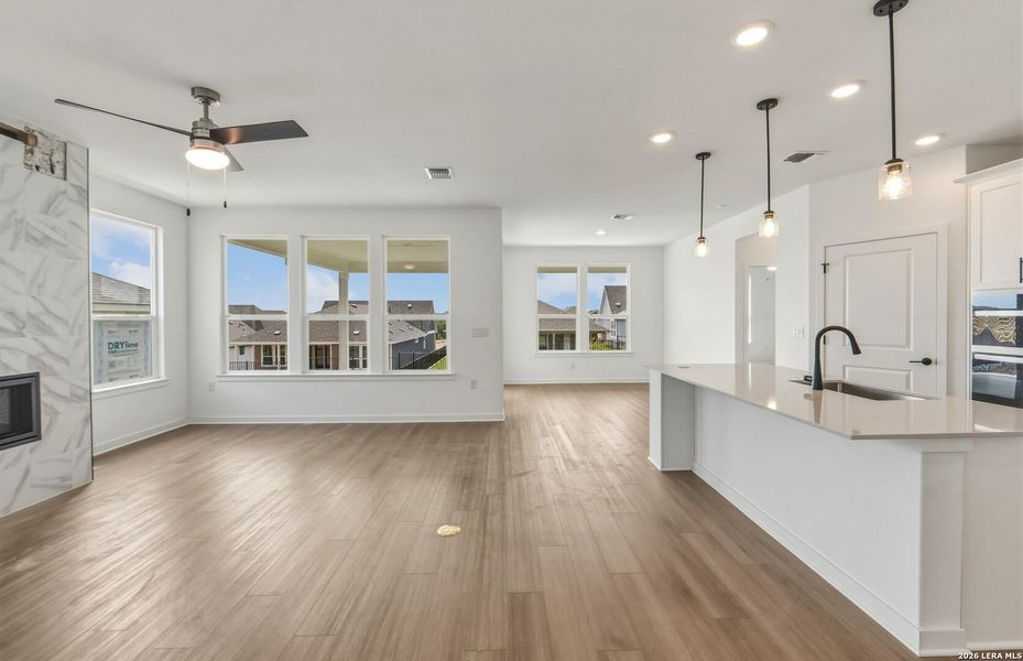 Spacious, unfurnished interior of a new home in , New Braunfels (Image 21).