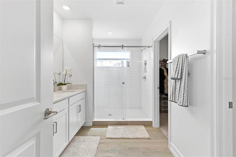 Furnished interior view inside a new home in , Palmetto (Image 40).