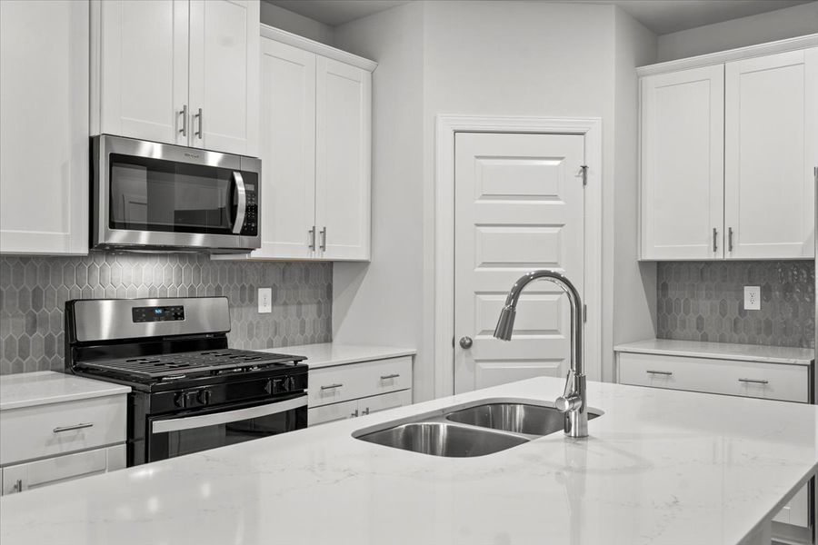 Furnished interior view inside a new home in Vickery Station, Woodruff (Image 4).