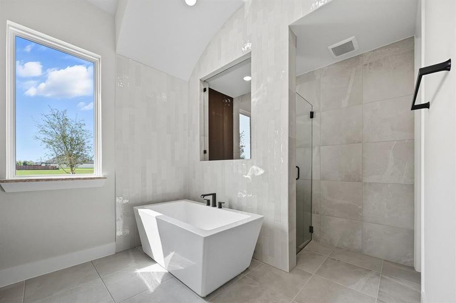 Furnished interior view inside a new home in Dove Hollow, Waxahachie (Image 9). Furnished interior view inside a new home in Dove Hollow, Waxahachie (Image 9).