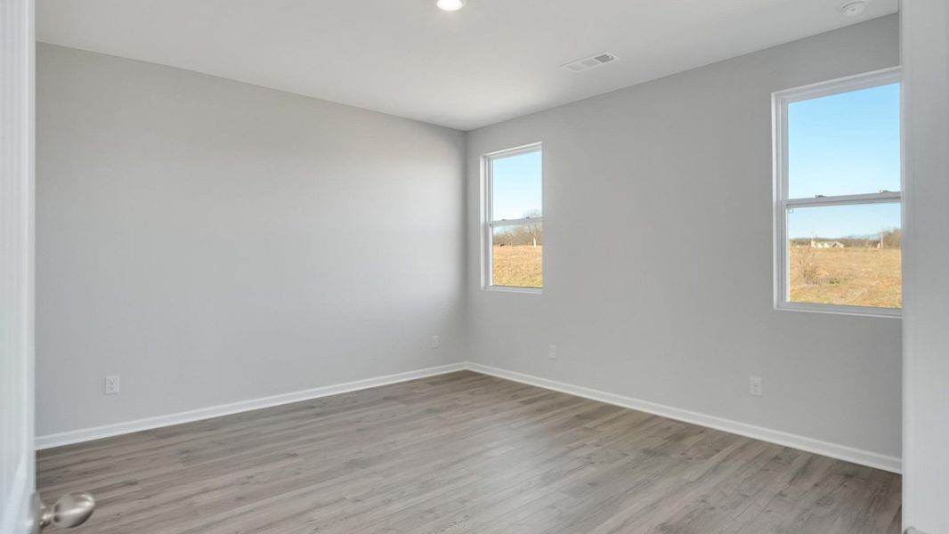 Spacious, unfurnished interior of a new home in Legacy Farms, White House (Image 16).