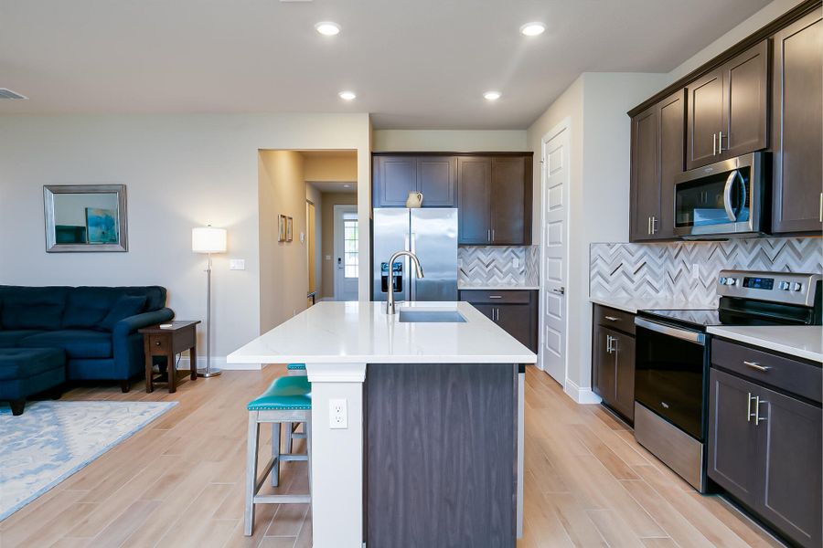 8667 Dahlia CIR